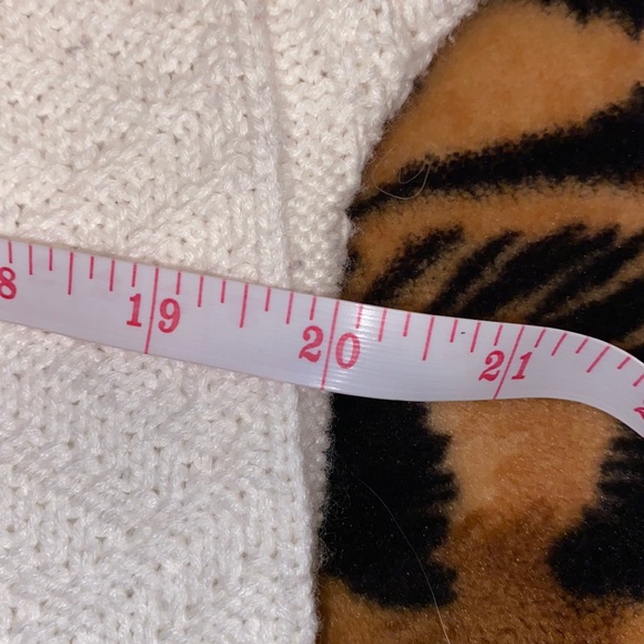 Vintage Grace Rose Knit Sweater - Picture 4 of 9